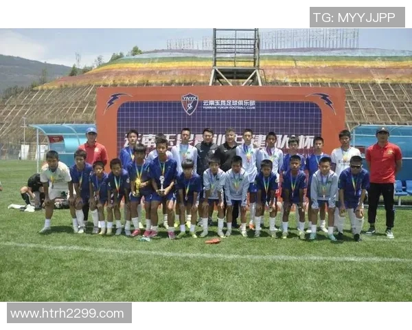 云南本土足球球星成长故事与地方足球精神传承探索