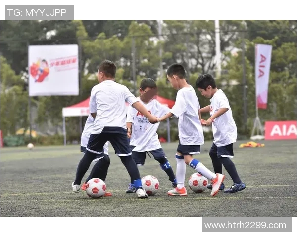 足球巨星驰骋绿茵场精彩瞬间 捕捉每一个震撼时刻的精彩瞬间